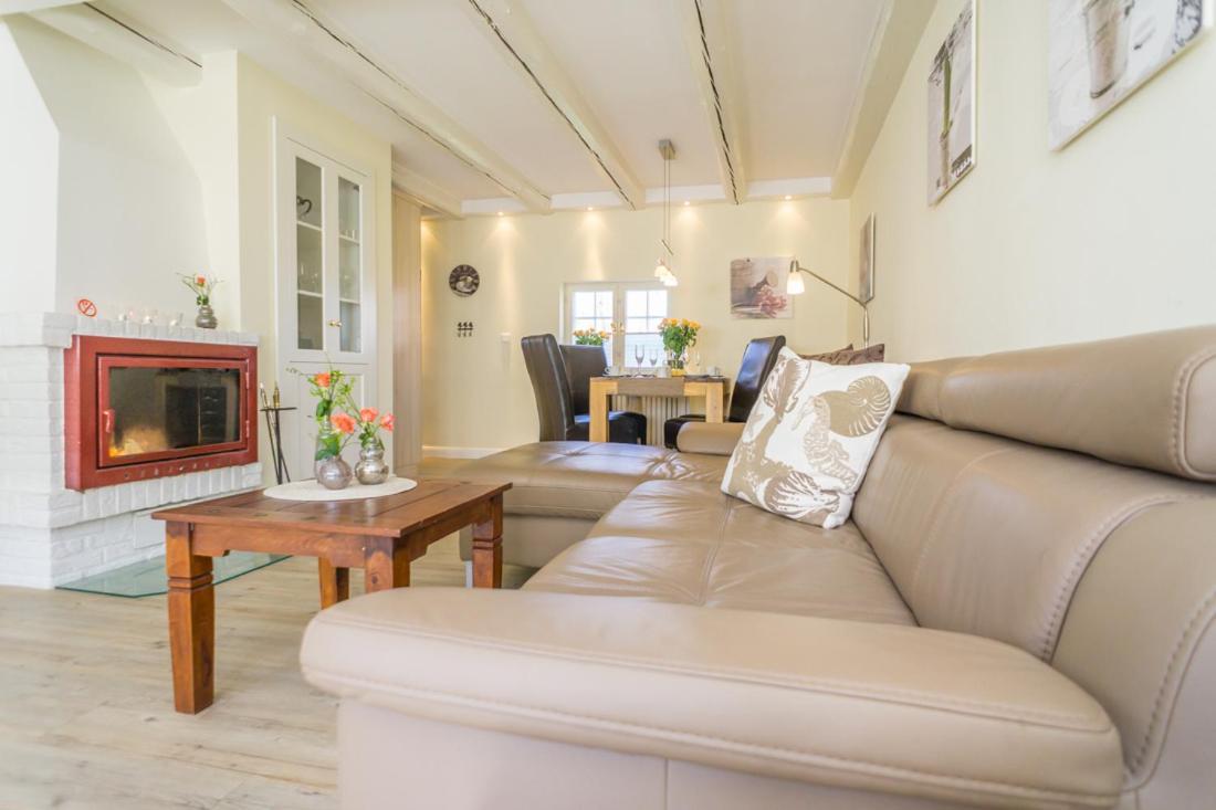 Apartment Friesenhof Suedern Bosse